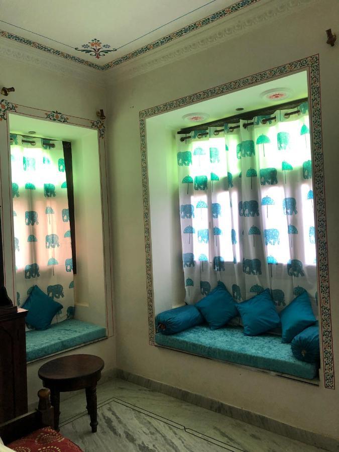 Whereabout Hostel Udaipur Exterior photo